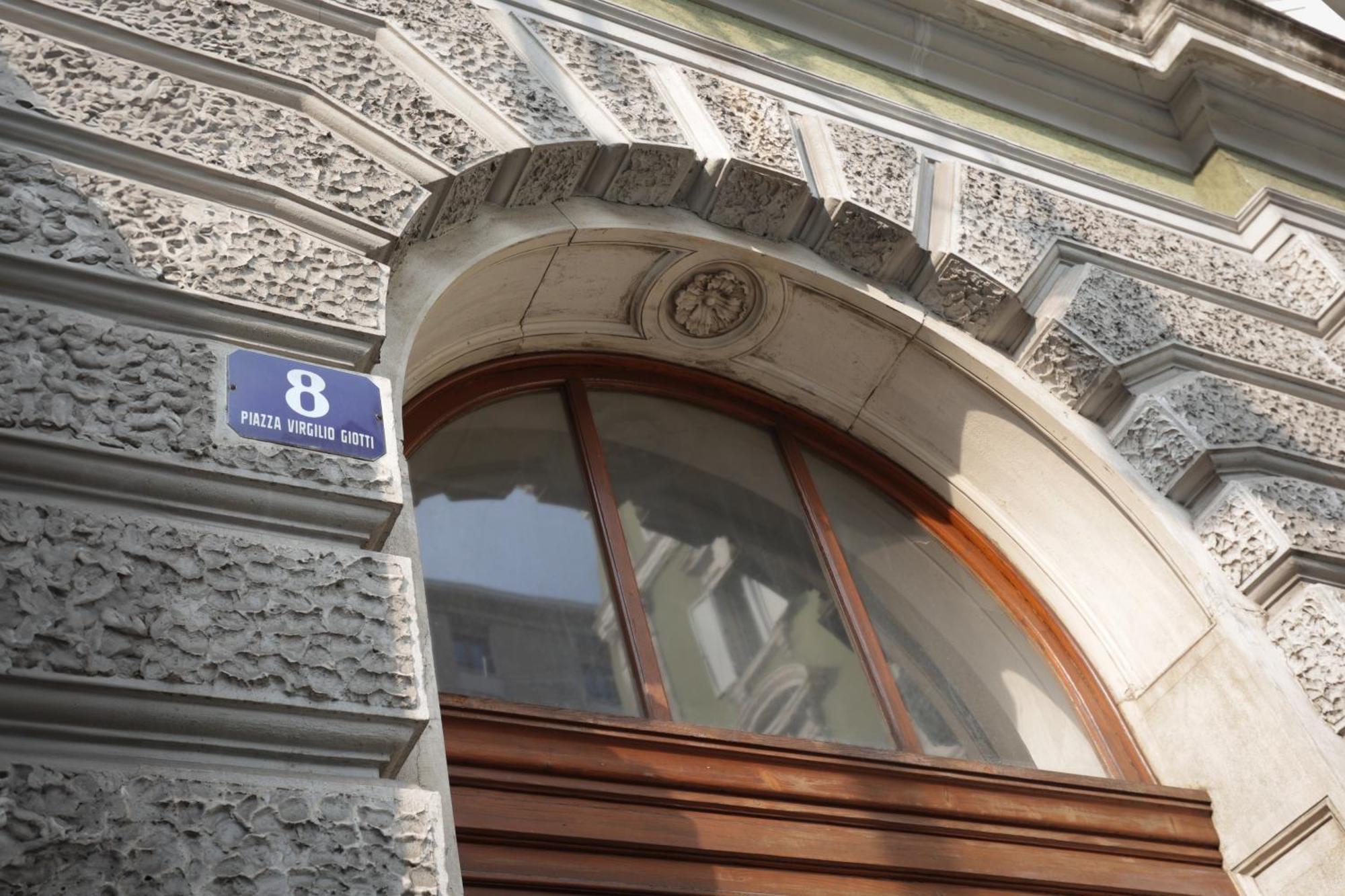 טריאסטה Residence Piazza Giotti 8 מראה חיצוני תמונה